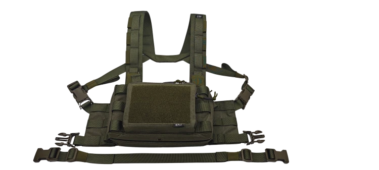 Chest Rig Recon - widok od przodu ze skrzydełkami na ładownice.png